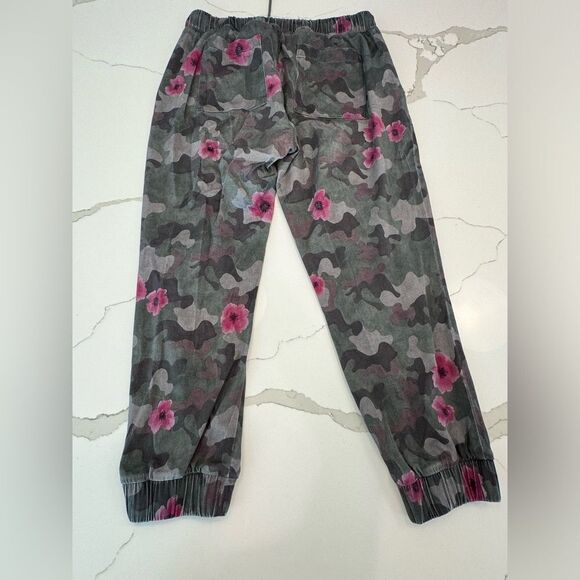 Cloth & Stone Camouflage Pants with Pink Floral Accents from Anthropologie - Picture 3 of 8